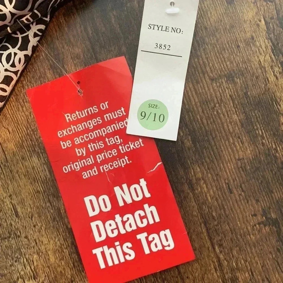 Halter dress - Picture 5 of 7